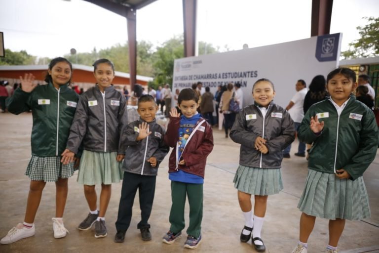 “Asistiré bien abrigada a la escuela”