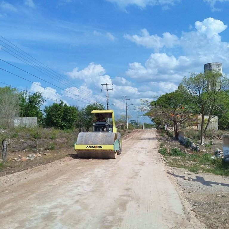 Rehabilitan 20.7 km del camino Huhí-Sotuta