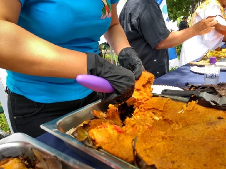 Tercera Feria del Mucbilpollo en el barrio de San Sebastián