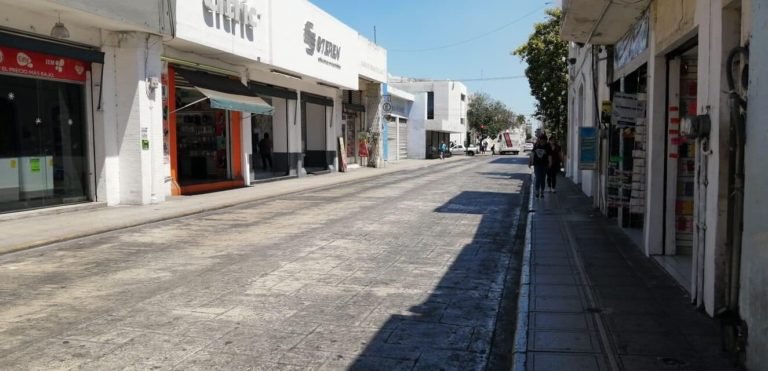 Llaman a quedarse en casa; reportan 54 casos positivos de Covid-19