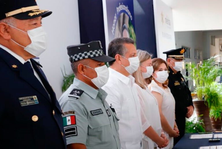 Renán Barrera destaca labor de policías municipales de Mérida