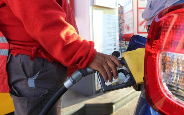 Por aumento en precio del petróleo, gasolina sigue subiendo: Profeco