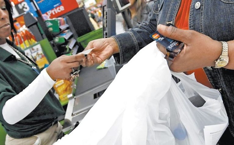 Comercio al por menor, con segunda mayor caída anual en mayo, reporta Inegi