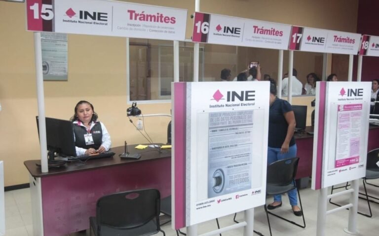 Sin acompañantes ni sala de espera: así podrás recoger tu credencial del INE