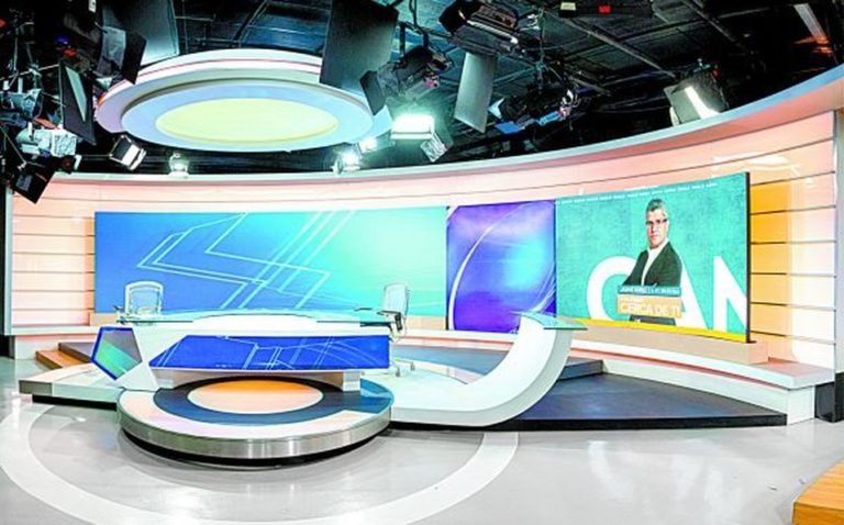 Multimedios ya transmite en la Península