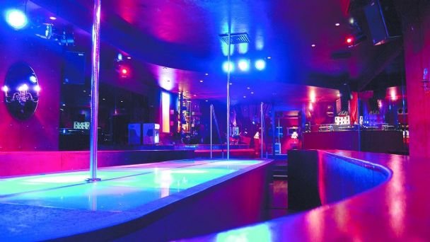 Reactivan los table dance en Mérida