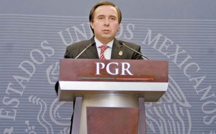 niegan-escoltas-tomas-zeron-director-1