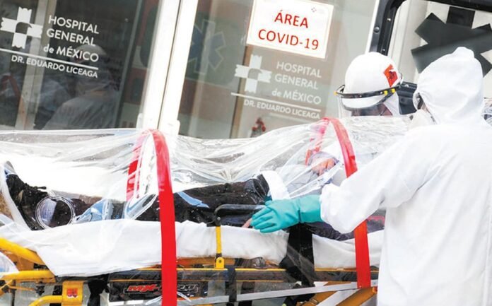 personal-hospital-capital-recibe-paciente