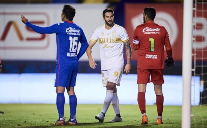 andre-pierre-gignac-ante-cruz_1_27_1198_746