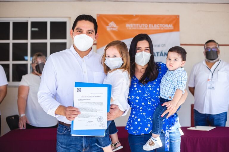 Se registra Chucho Pérez Ballote del PAN para contender por el Distrito 1 Local