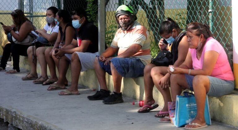 Lo que nadie deseaba, ocurrió: la pandemia se está saliendo de control