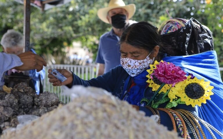 Realizan el legendario “Trueque” en San Pedro Cholula