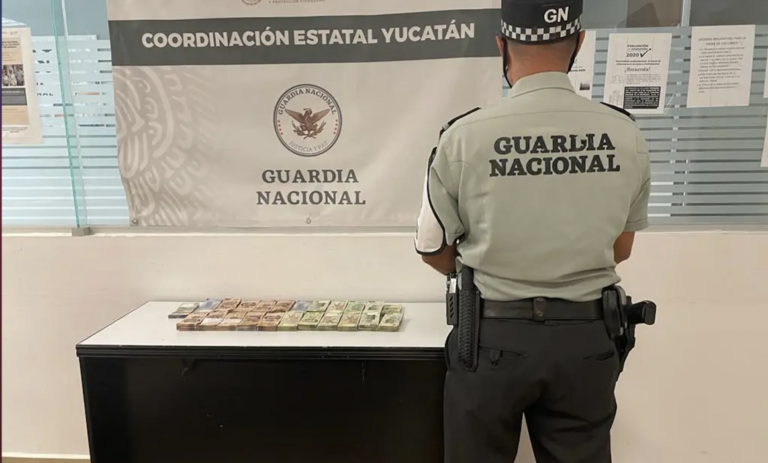 Detiene a pasajero con 800 mil pesos en efectivo, sin acreditar, en el Aeropuerto de Mérida