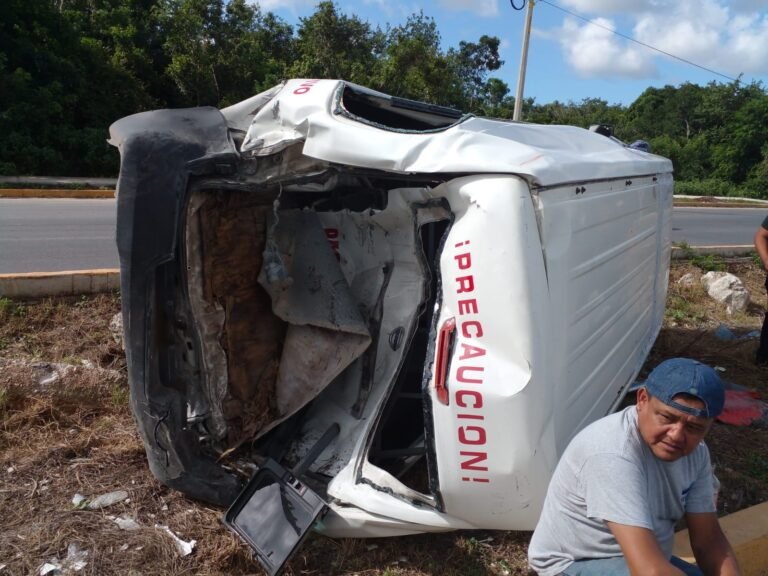 Accidente en la Avenida 135 de Cancún deja un lesionado y daños materiales