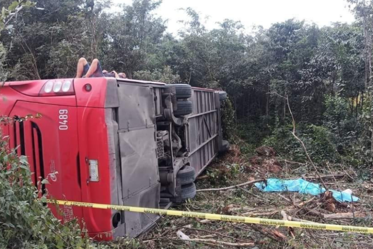 Difunden lista de pasajeros que viajaban en autobús de ADO accidentando