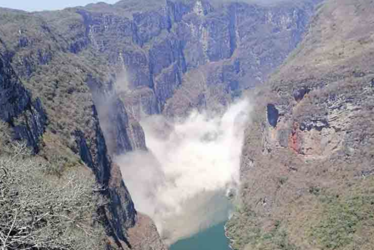 Así fue el impactante momento en que una pared del Cañón del Sumidero se desprendió: VIDEO
