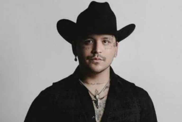 Christian Nodal se lanza contra la mamá de Belinda; publica reveladora conversación