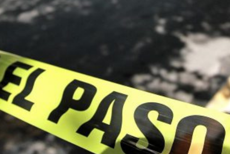 Muere hombre afuera de su casa mientras se embriagaba