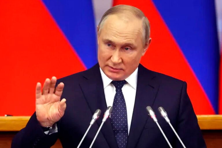 Vladímir Putin prohíbe negocios con personas sancionadas por Rusia