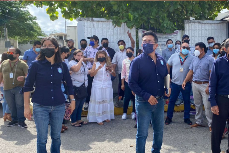 Trabajadores de la Semarnat protestan por mejores condiciones laborales en Yucatán