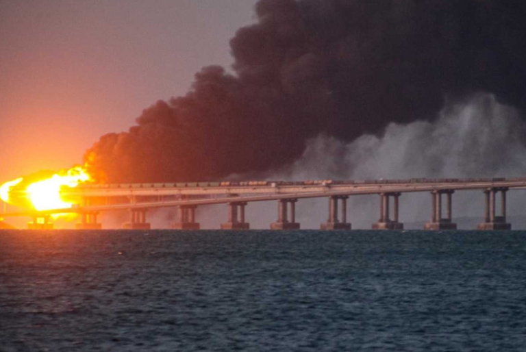 Rusia arresta a 8 personas por la explosión en el puente de Crimea