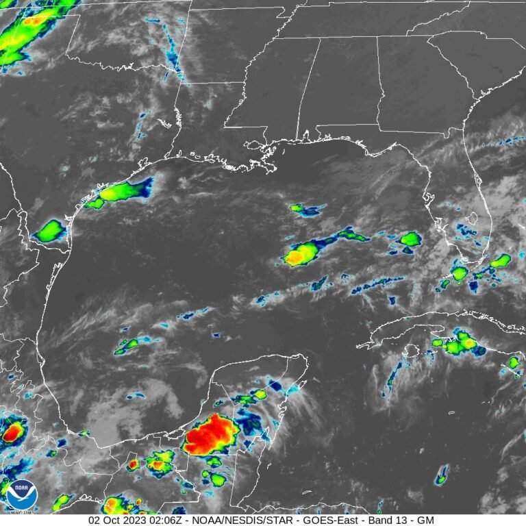 Pese a pronósticos de lluvia, se mantiene el calor y humedad en Yucatán