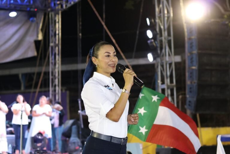 Irais Barón anuncia eliminación de adeudos de agua potable en Umán