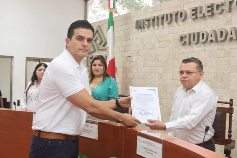 Erick Rihani González Recibe Constancia de Mayoría como Presidente Municipal Electo de Progreso