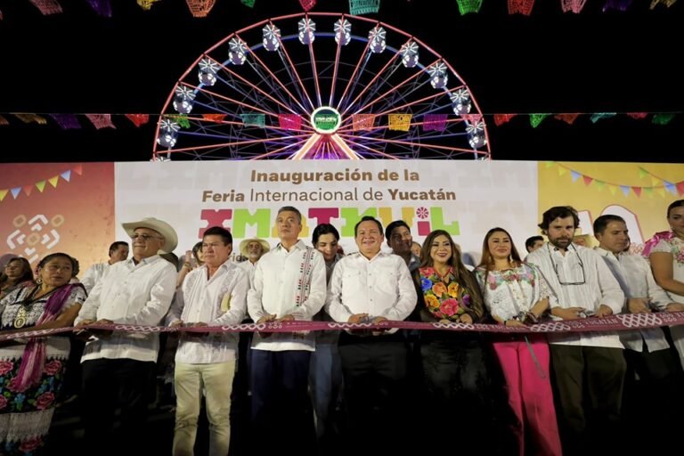 Inaugura Huacho Díaz la Feria Internacional Yucatán Xmatkuil 2024, la celebración más esperada del sureste