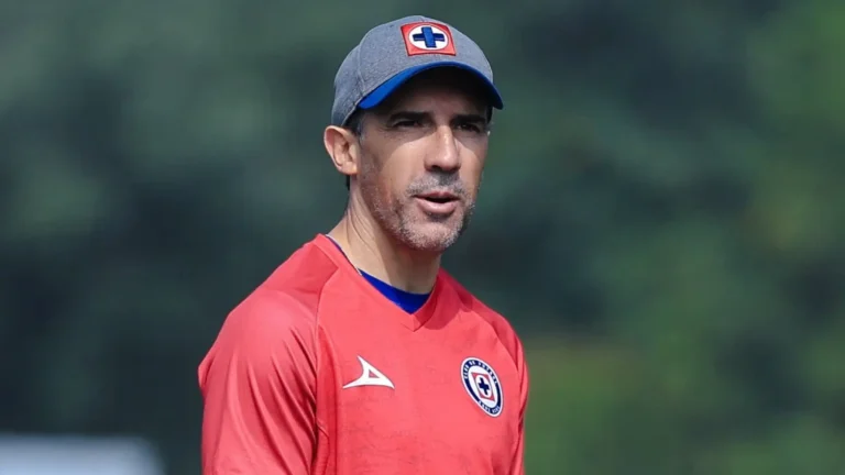 Cruz Azul le da salida y Vicente Sánchez no pierde tiempo: recibe propuesta desde Colombia