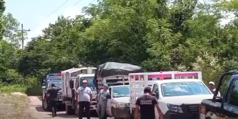 Vecinos de Mocochá bloquean acceso al basurero para impedir entrada de 30 toneladas diarias de basura de Conkal