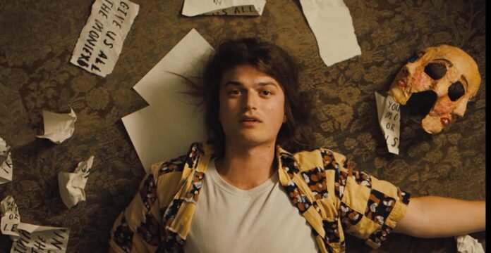 joe-keery-actor-stranger-things-cantante-djo-1-scaled