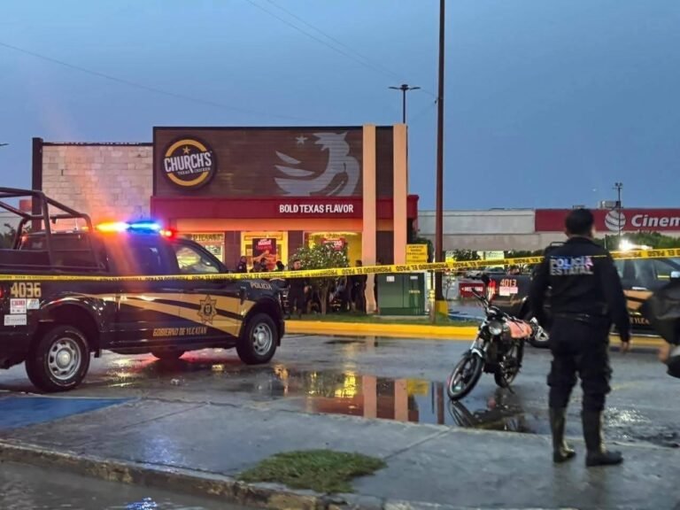 Investigan descarga eléctrica en Plaza Canek que cobró la vida de un joven trabajador