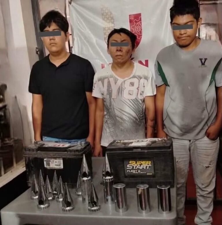 Vecinos frustran robo y entregan a tres presuntos delincuentes a la Policía de Umán